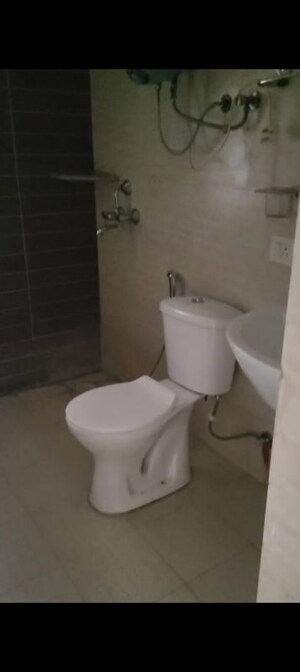 Master Bedroom in 3 BHK Apartment at Express Zenith, Sector 77 – for Rent