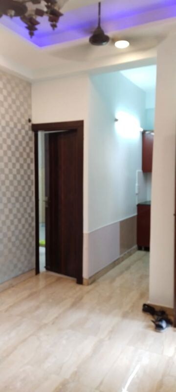 Room in 1 BHK Builder Floor at Maya Homes, Indrapuram – for Rent