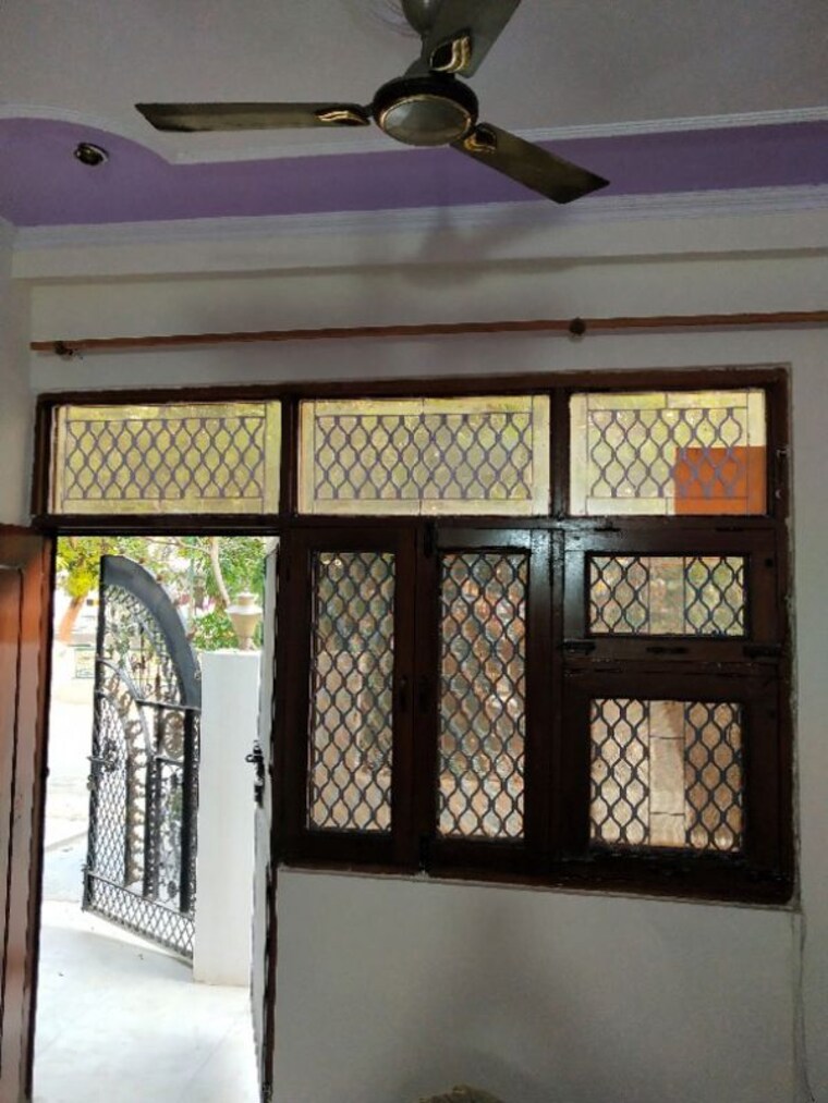 Bedroom, alpha ii greater noida 1 Bedroom 60 Sq.Mt. Independent House In Alpha Ii Greater Noida Greater Noida 9938514