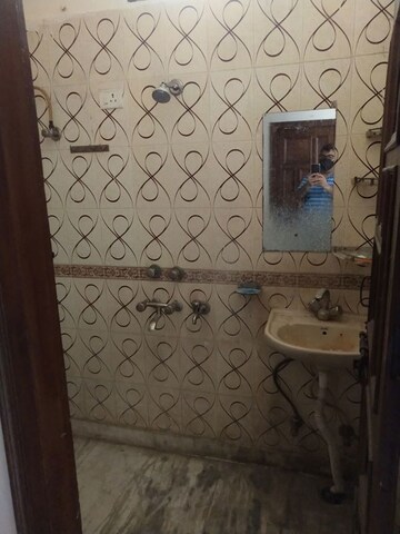 Bathroom in 1 BHK Independent House at Alpha Ii Greater Noida – for Rent