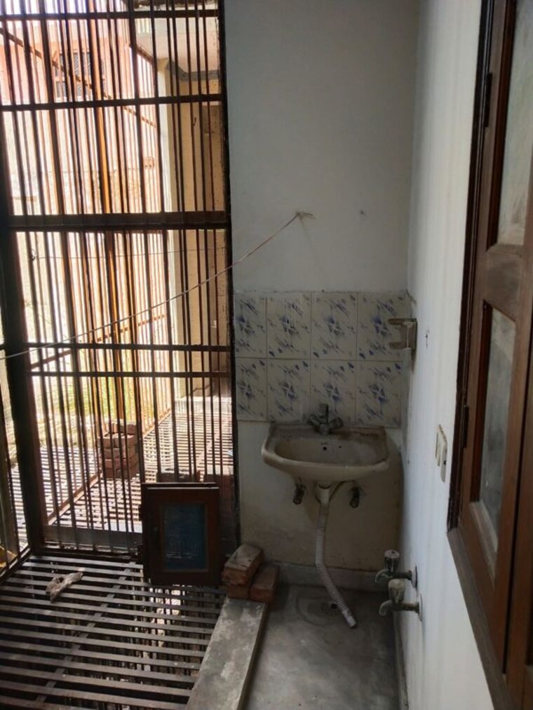 undefined, alpha ii greater noida 1 Bedroom 60 Sq.Mt. Independent House In Alpha Ii Greater Noida Greater Noida 9938514