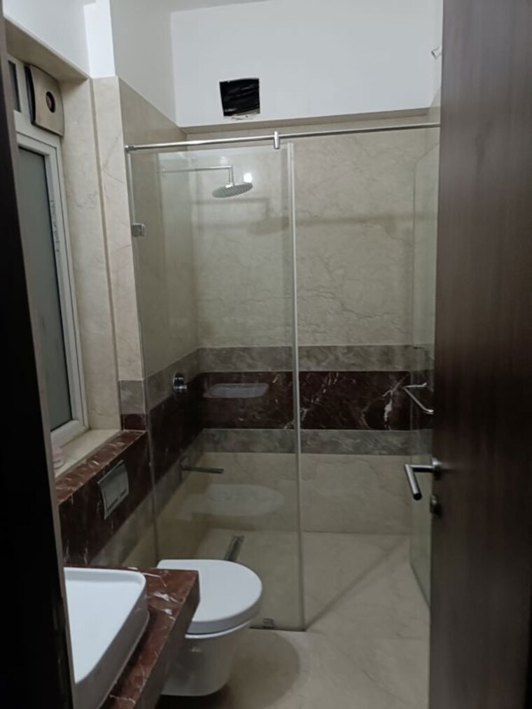 Bathroom, kalpataru-radiance 2 Bedroom 932 Sq.Ft. Apartment In Goregaon West Mumbai 9938530