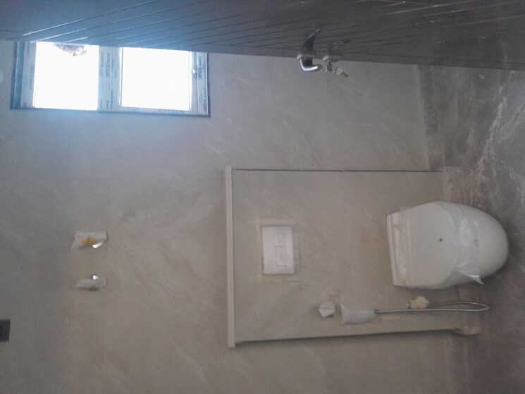 Bathroom, rohini sector 11 3 Bedroom 125 Sq.Yd. Builder Floor In Rohini Sector 11 Delhi 9938547