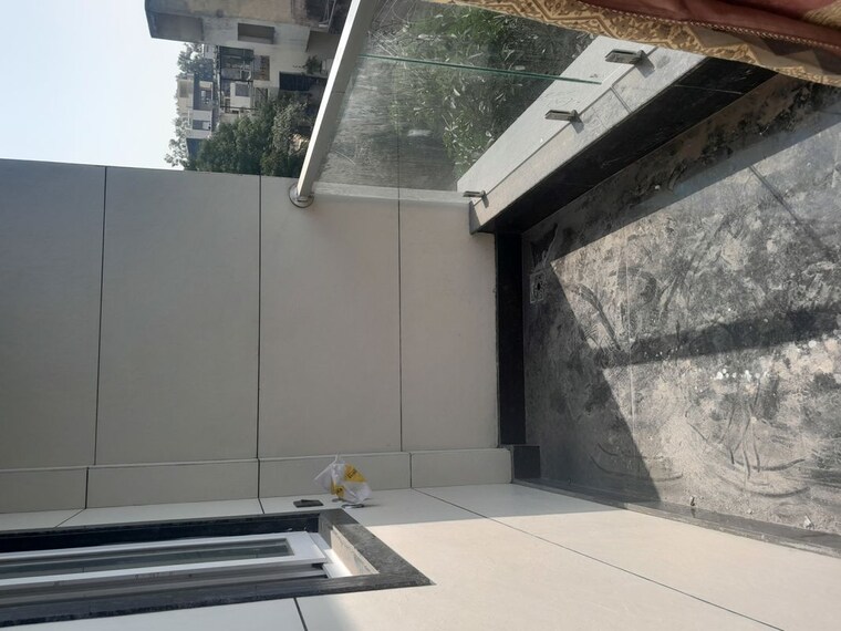 undefined, rohini sector 11 3 Bedroom 125 Sq.Yd. Builder Floor In Rohini Sector 11 Delhi 9938547