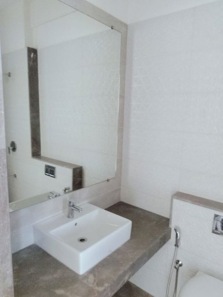 Bathroom, kalpataru-radiance 3 Bedroom 1883 Sq.Ft. Apartment In Goregaon West Mumbai 9938538
