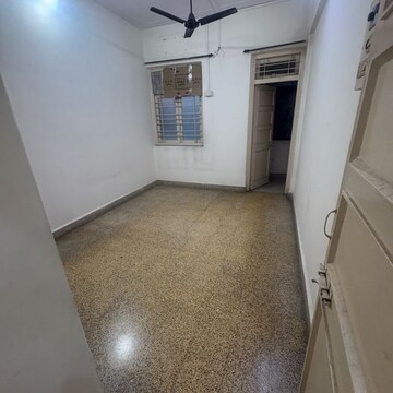 Room in 1 BHK Apartment at Satyalaxmi CHS, Barrister Nath Pai Nagar – for Rent