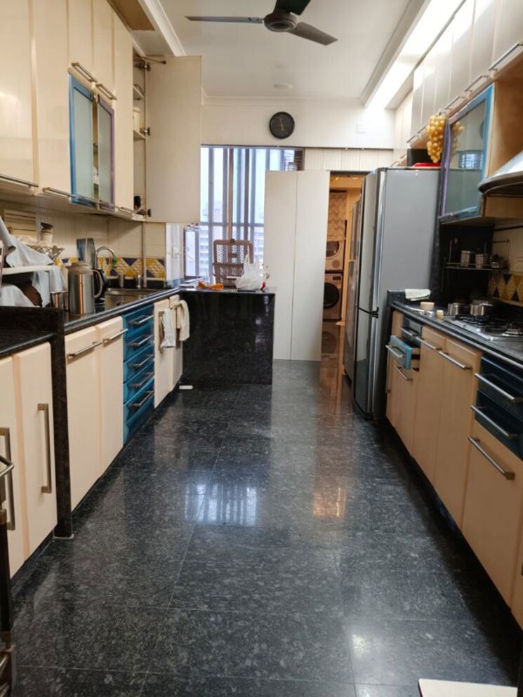 Kitchen, oberoi-sky-gardens 4 Bedroom 2850 Sq.Ft. Apartment In Andheri West Mumbai 9938577