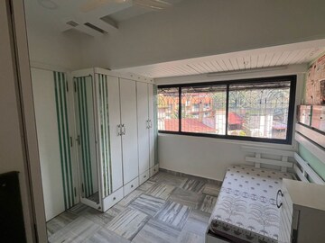 Bedroom in 3 BHK Apartment at Juhu Abhishek Chs Ltd, Andheri West – for Rent