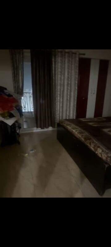 Bedroom in 3 BHK Apartment at Gaur City 7th Avenue, Sector 4 Greater Noida – for Rent