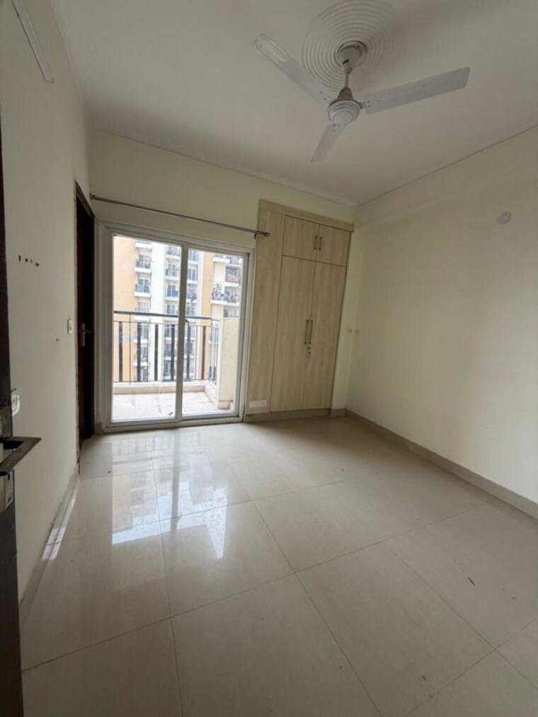 Room, gaur-city-7th-avenue 3 Bedroom 1350 Sq.Ft. Apartment In Sector 4 Greater Noida Greater Noida 9938587