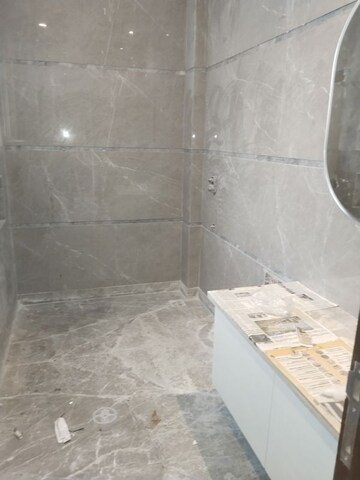Bathroom in 6+ BHK Villa at RWA Apartments Sector 41, Sector 41 – for Sale