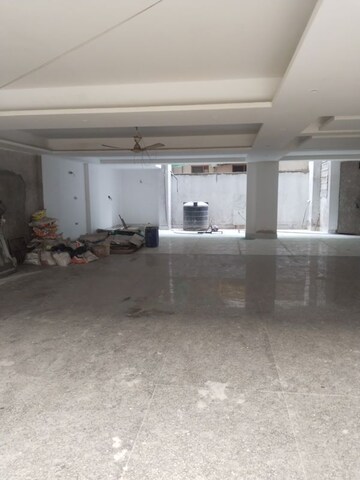 Parking in 6+ BHK Villa at RWA Apartments Sector 41, Sector 41 – for Sale