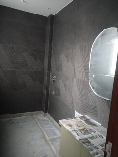 6+ BHK + Pooja Room,Servant Room,Extra Room Villa For Sale in RWA Apartments Sector 41