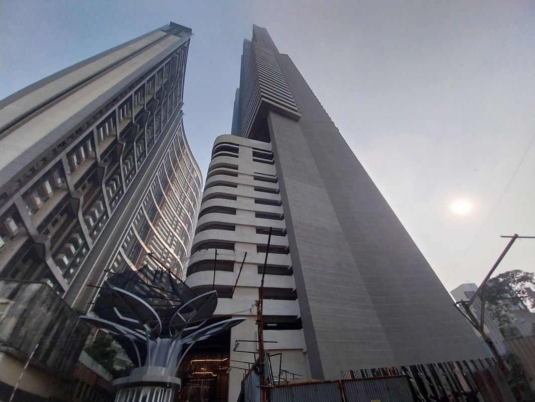 4 BHK + Servant Room,Study Room 2030 Sq.Ft. Apartment in Lokhandwala Minerva Mahalaxmi