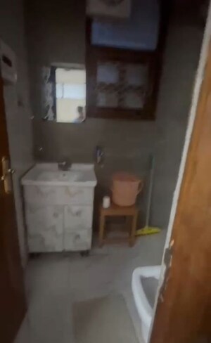 Furnished Amenities in 2 BHK Builder Floor at Patel Nagar – for Rent