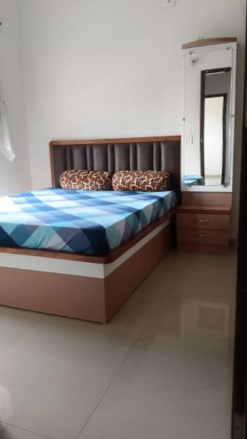 Bedroom in 2 BHK Apartment at Sarkhej – for Rent