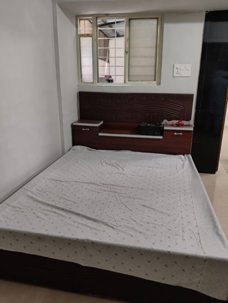 Bedroom, shree-residency-aundh 1 Bedroom 600 Sq.Ft. Apartment In Aundh Pune 9938654