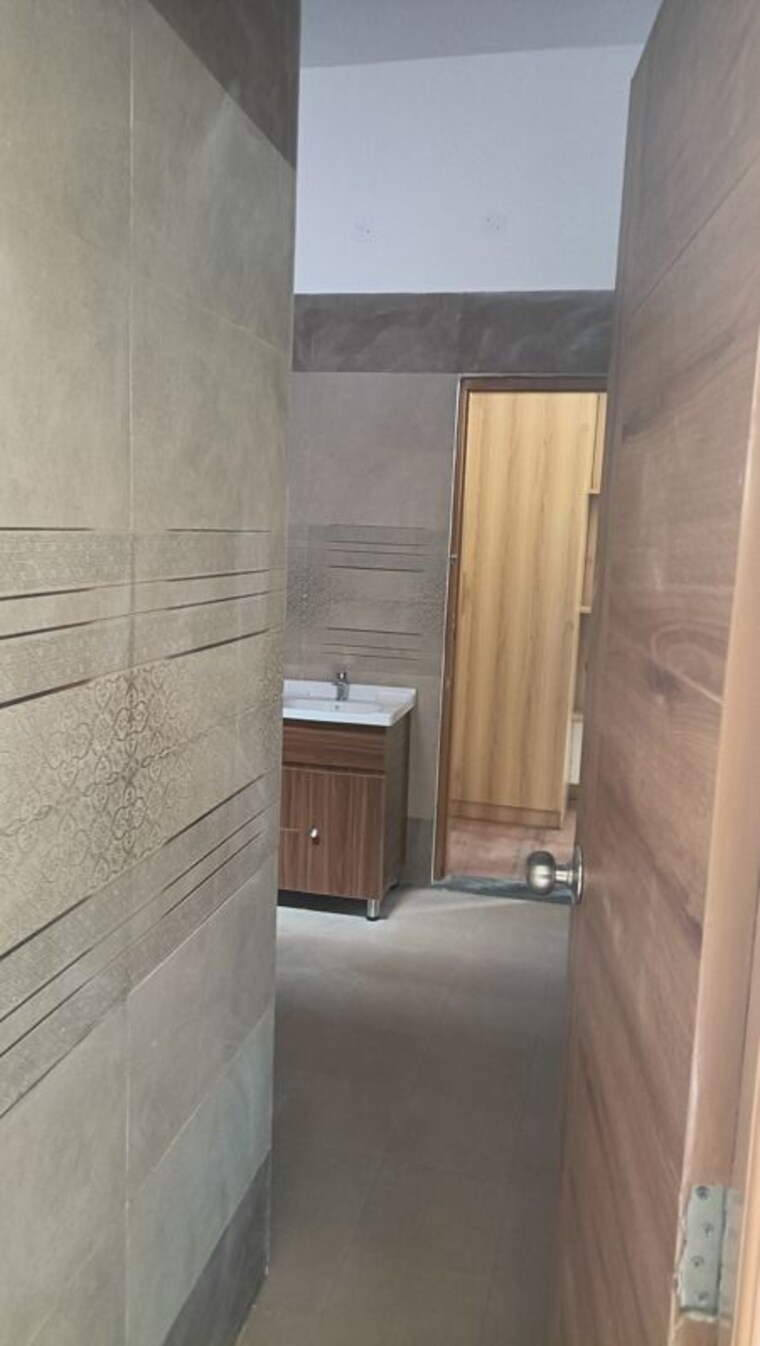 Bathroom, canal road 3 Bedroom 75 Sq.Yd. Independent House In Canal Road Dehradun 9938656