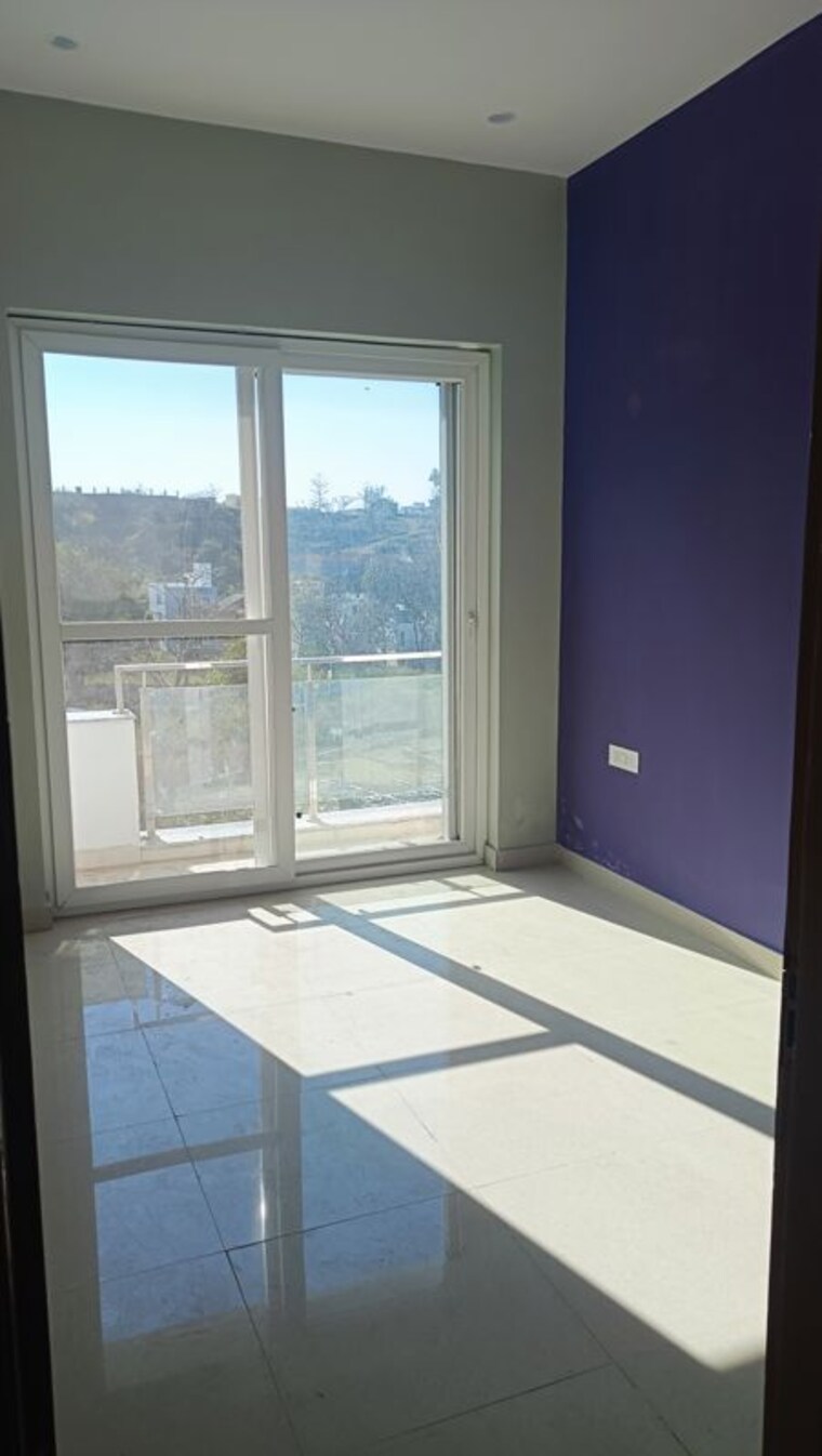 Room, canal road 3 Bedroom 75 Sq.Yd. Independent House In Canal Road Dehradun 9938656