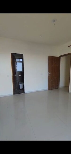 Master Bedroom in 2 BHK Apartment at Gauri Excellency, Kandivali West – for Rent