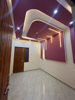 Room in 2 BHK Independent House at Fazullaganj – for Sale