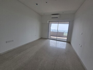 Room in 3 BHK Apartment at Lokhandwala Minerva Mahalaxmi, Mahalaxmi – for Sale