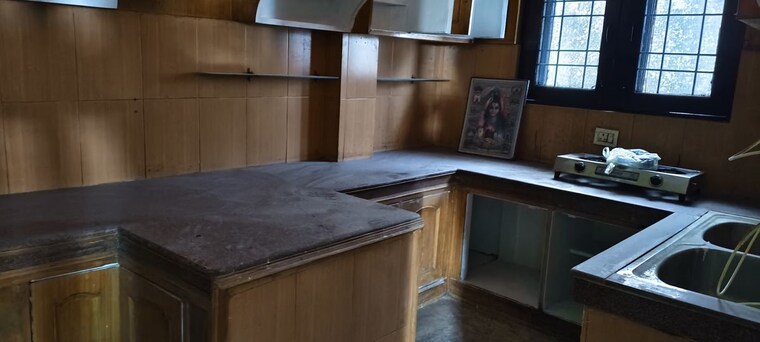 Kitchen, jakhan rajpur road 4 Bedroom 160 Sq.Yd. Independent House In JakhaN Rajpur Road Dehradun 9938660