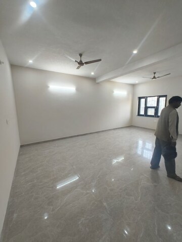 Room in 2 BHK Independent House at Mansarovar – for Rent