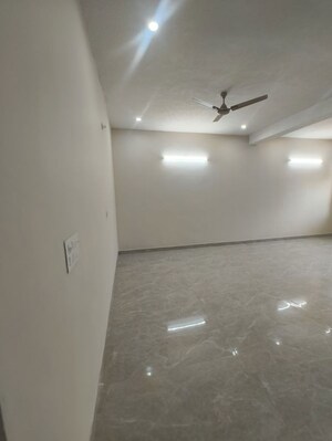 Room in 2 BHK Independent House at Mansarovar – for Rent