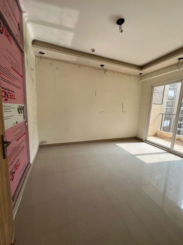 4 BHK + Extra Room 2825 Sq.Ft. Apartment in Amrapali Heartbeat City