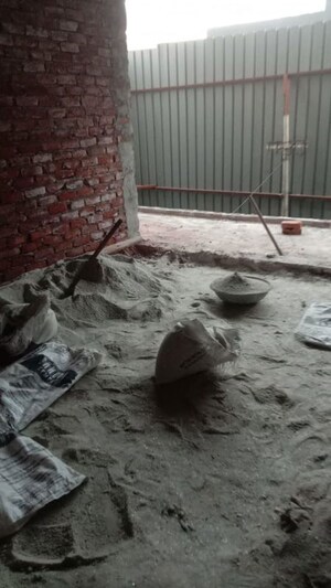 Parking in 3 BHK Builder Floor at Ashok Nagar – for Sale