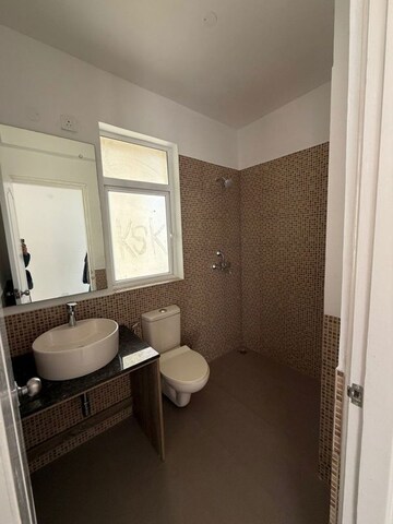 Bathroom in 3 BHK Builder Floor at Silverglades The Melia, Sohna Sector 35 – for Rent