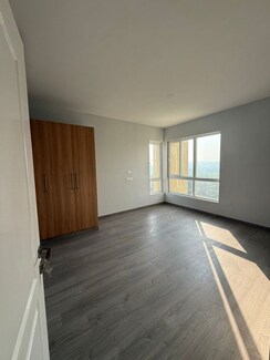 3 BHK + Servant Room Builder Floor For Rent in Silverglades The Melia