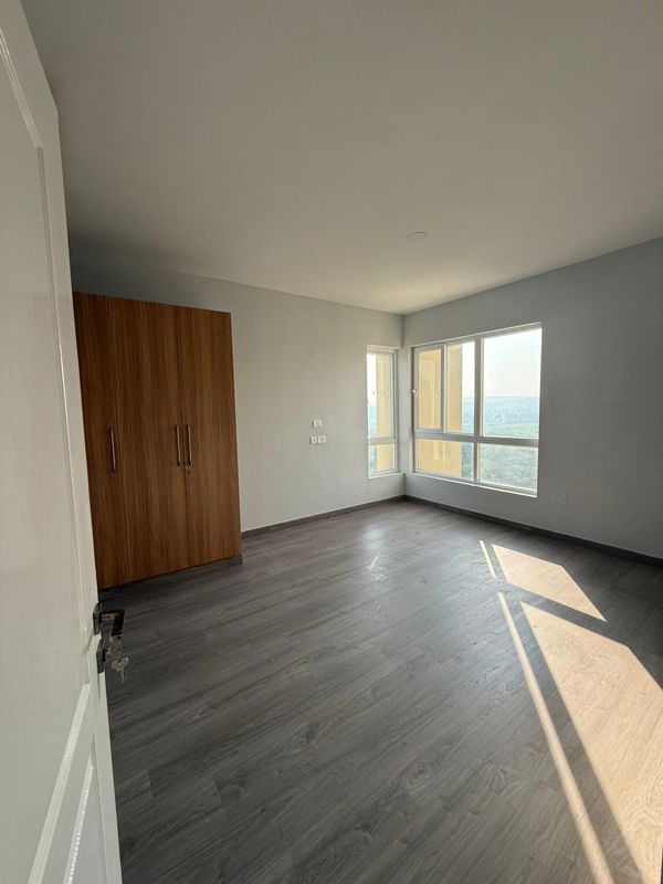3 BHK + Servant Room Builder Floor For Rent in Silverglades The Melia