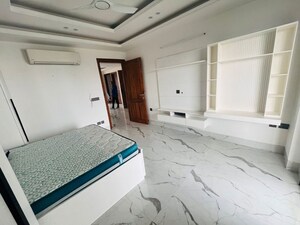 Bedroom in 4 BHK Builder Floor at South City 1 – for Rent