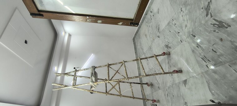 Room, khirki extension 3 Bedroom 900 Sq.Ft. Builder Floor In Khirki Extension Delhi 9938700