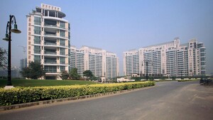 4 BHK Apartment For Sale in DLF The Aralias, Sector 42