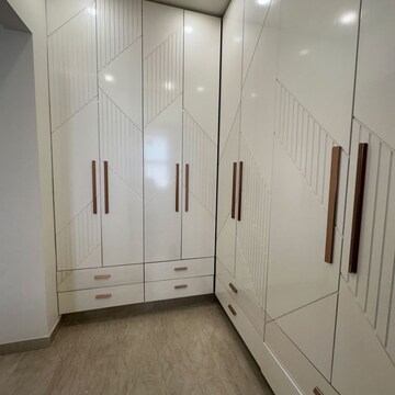 Bathroom in 5 BHK Independent House at Sector 10 – for Sale