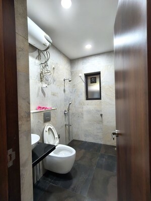 Bathroom in 6+ BHK Independent House at Parsik Hills, Cbd Belapur Sector 24 – for Rent