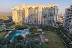 5 BHK + Extra Room 6000 Sq.Ft. Apartment in DLF The Aralias