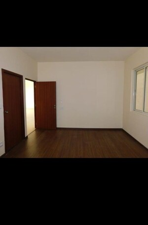 Room in 3 BHK Apartment at Aurobindo The Regent, Kondapur – for Sale