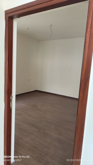 Room in 3 BHK Apartment at Aurobindo The Regent, Kondapur – for Sale