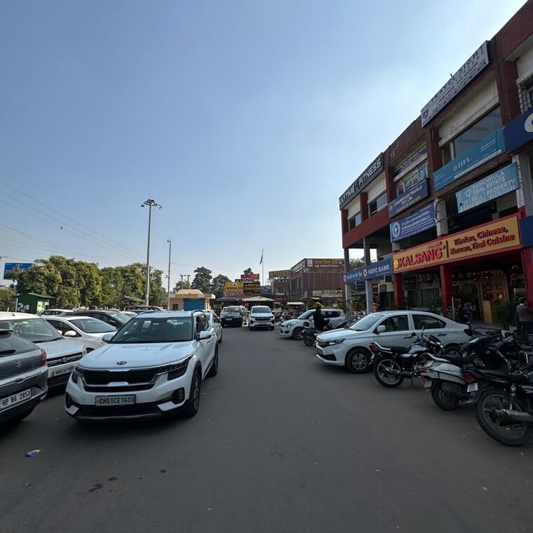  Parking, sector 10 Commercial Showroom 9600 Sq.Ft. In Sector 10 Panchkula 9938749