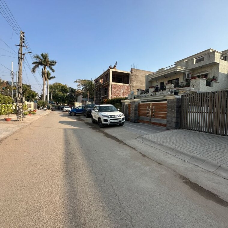 Exterior View, sector 6 3 Bedroom 500 Sq.Yd. Independent House In Sector 6 Panchkula 9938772