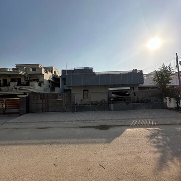 Parking in 3 BHK Independent House at Sector 6 – for Sale