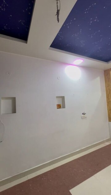 Room in 2 BHK Builder Floor at Sector 21c – for Rent