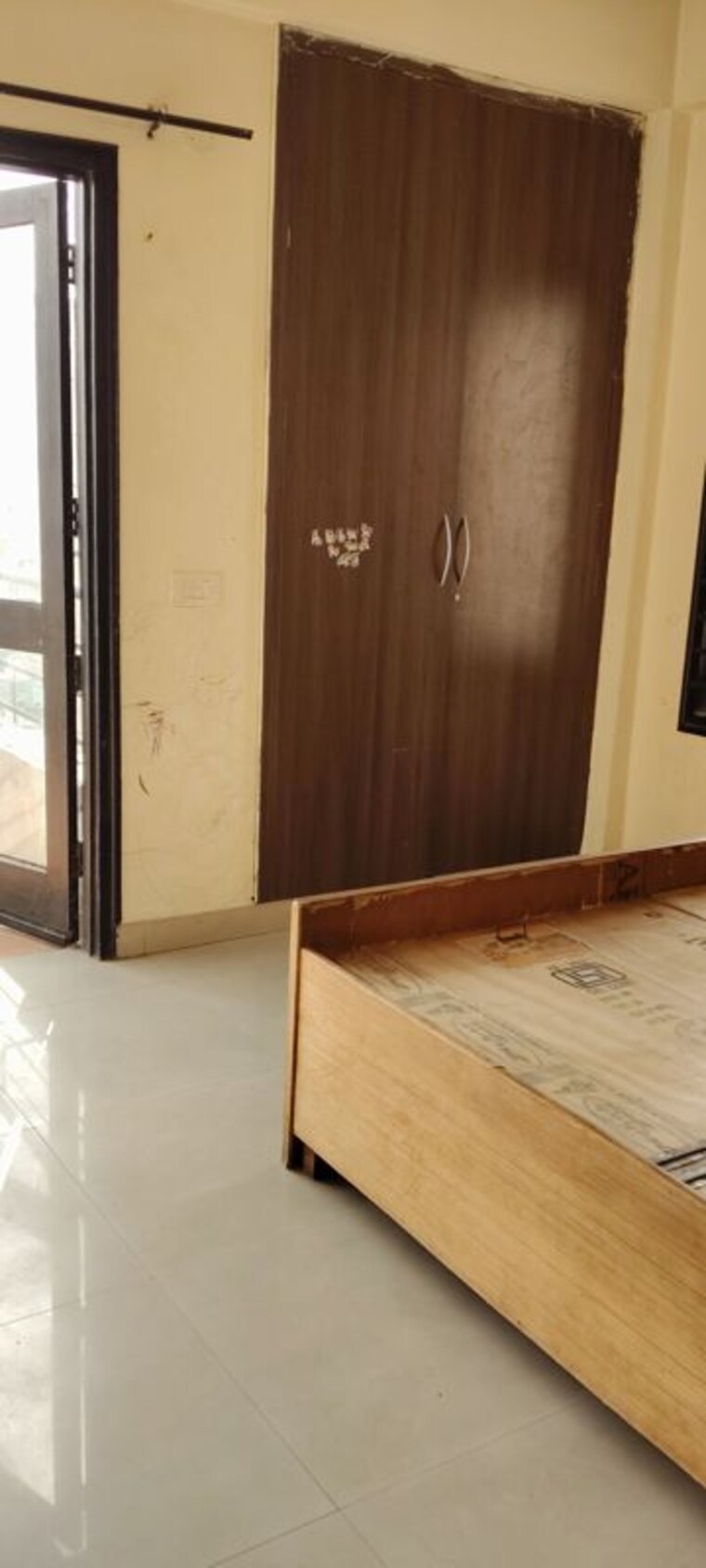 Room, srs-residency 2 Bedroom 1304 Sq.Ft. Apartment In Sector 88 Faridabad 9938787