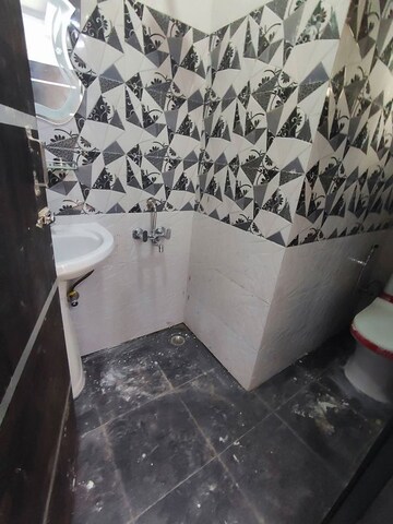 Master Bedroom in 1 BHK Builder Floor at Saket – for Rent