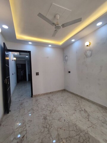 Room in 1 BHK Builder Floor at Saket – for Rent