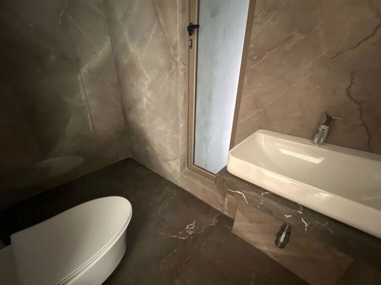 Bathroom, prestige-jasdan-classic 3 Bedroom 1000 Sq.Ft. Apartment In Mahalaxmi Mumbai 9938806